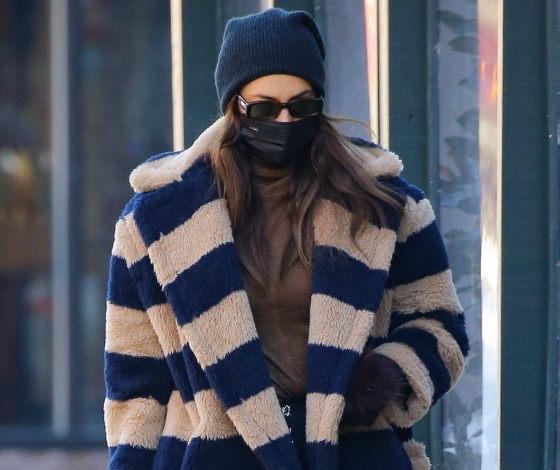 Гардероб звезды: шапка-бини, как у Ирины Шейк