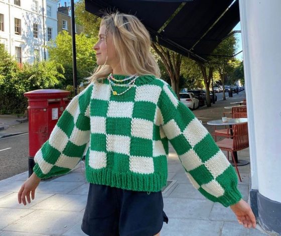 Тренд из Instagram: где купить зеленый свитер, как у модных блогеров