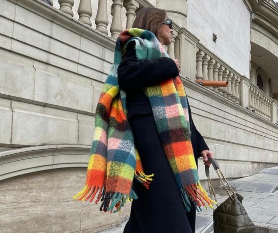10 стильных шарфов, как у модных блогеров, которые согреют тебя осенью