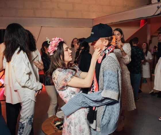 «Мне с тобой очень комфортно и тепло»: Женя Медведева отпраздновала день рождения в компании Дани Милохина