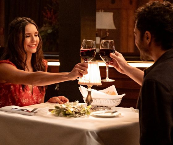 «Неуловимый аромат любви»: рождественский ромком с Ниной Добрев в топе Netflix