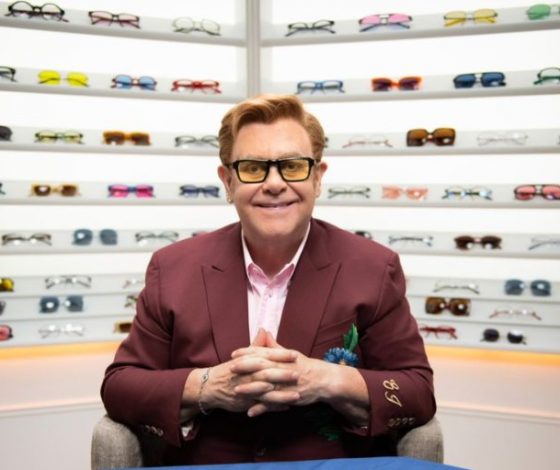 Элтон Джон выпустит первую коллекцию солнцезащитных очков