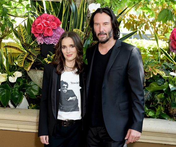 «У нас была церемония бракосочетания с настоящими священниками»: Киану Ривз сообщил, что формально женат на Вайноне Райдер