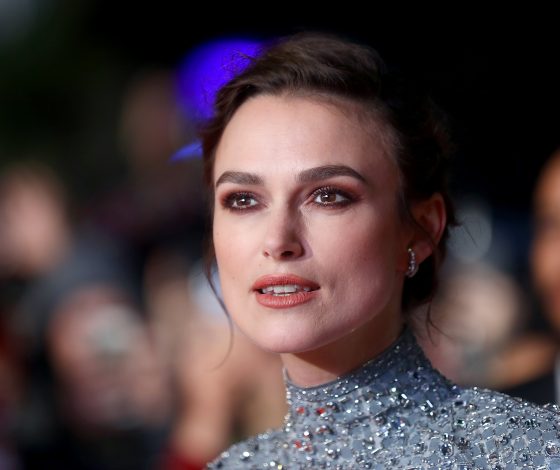 «Чувствую себя ужасно»: Кира Найтли вместе с мужем и детьми заболели коронавирусом