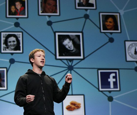 Хроники PEOPLETALK: самые громкие скандалы вокруг Марка Цукерберга – от украденной соцсети до обвинений в домогательствах