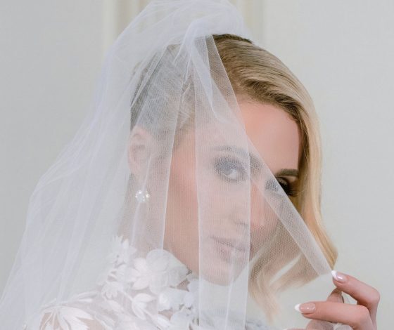 Теперь официально: Пэрис Хилтон вышла замуж за Картера Реума