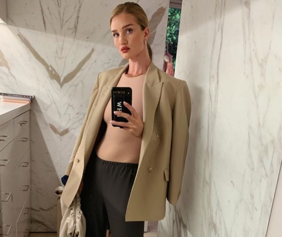 Базовые боди, как у Роузи Хантингтон-Уайтли  и Ким Кардашьян: рассказываем, где искать стильный вариант