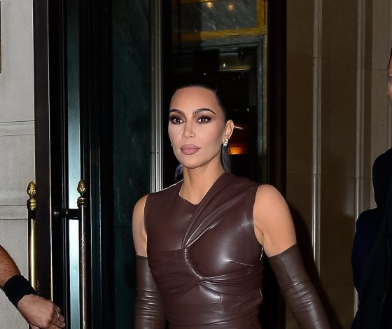 Новый выход: Ким Кардашьян в платье SKIMS & Fendi