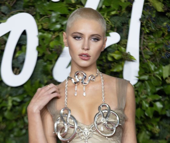 Взрослые дети Джуда Лоу поразили публику своими нарядами на красной дорожке