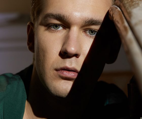 Звезда сериала «Струны» Олег Отс о жертвах ради профессии и ценности музыки как на экране, так и в жизни