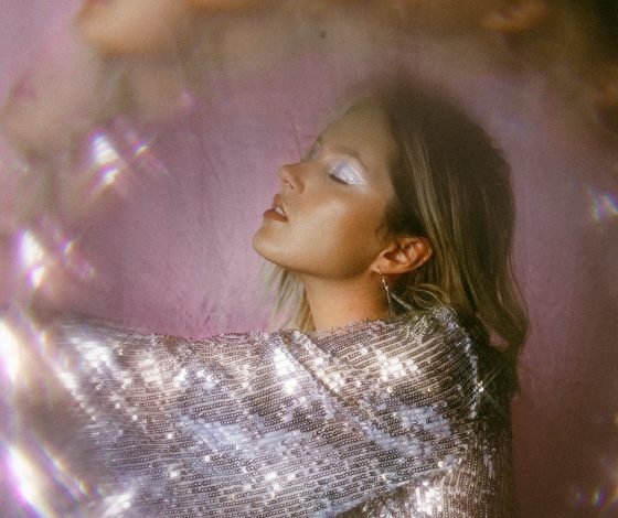 Северное сияние: хайлайтеры с шиммером холодного оттенка