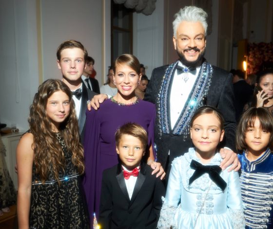 Бал дебютанток Tatler: первый вальс Софии Крапивиной, Егор Корешков без Полины Максимовой и другие детали