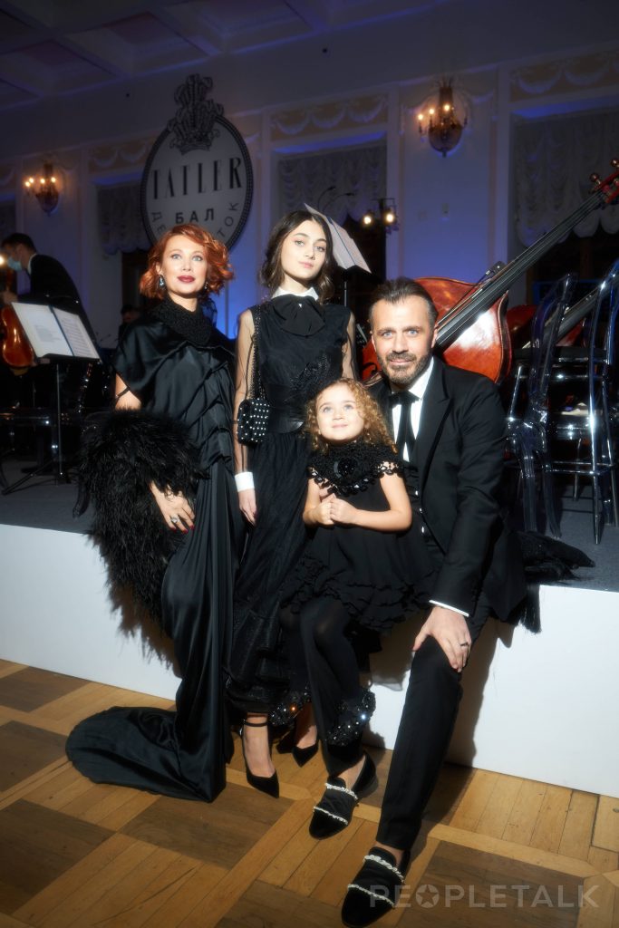 Александр Сирадекиан с семьей