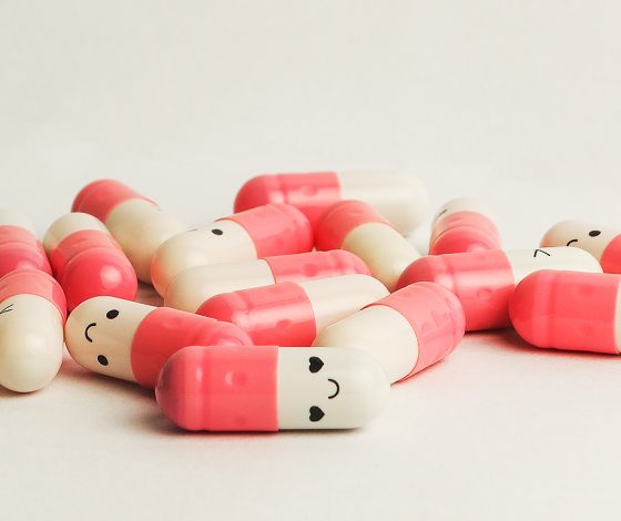 Что такое «волшебная таблетка» и почему мы ей верим больше, чем врачам?