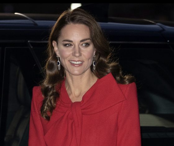 Коллекция королевской семьи: Кейт Миддлтон появилась в сережках Елизаветы II