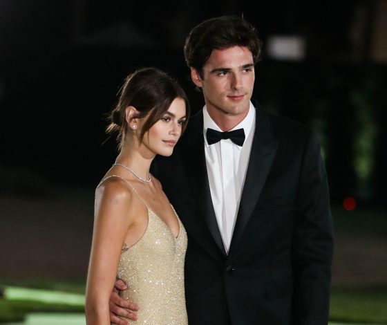 Не долго горевал: у Джейкоба Элорди новый роман спустя месяц после расставания с Кайей Гербер