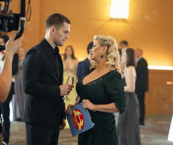 Что посмотреть: новогодний эпизод «Трудных подростков» с Анной Семенович в роли приглашенной звезды