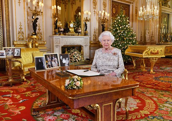 Семейная идиллия: как королевская семья проводит рождественские каникулы