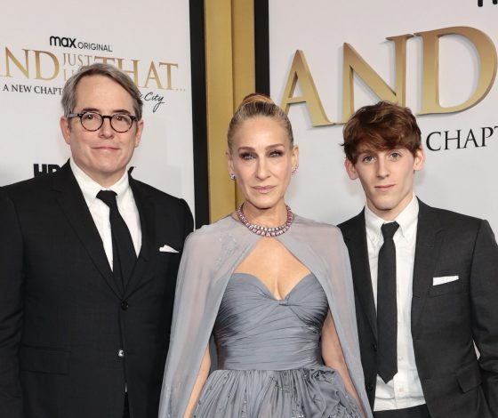 Сара Джессика Паркер впервые за долгое время показала взрослых дочерей