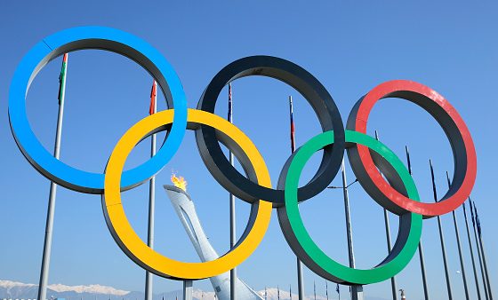 Тимур Родригез, Алексей Воробьев, МакSим и другие звезды подхватили флешмоб в поддержку российских спортсменов на Олимпиаде-2022