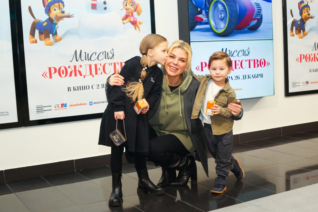 Липа Тетерич с дочерью Мелиссой и сыном Никоном