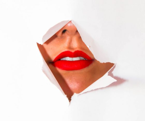 Я помню все твои: как быстро вылечить трещинки в уголках губ? ﻿