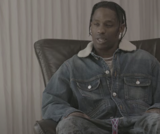 «Я понимаю, почему люди винят меня»: Трэвис Скотт дал первое интервью после трагедии на фестивале Astroworld