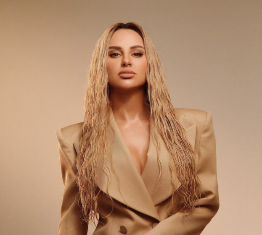 «Если бы я могла поступить иначе, я бы обязательно поступила»: Asti впервые высказалась об уходе из группы