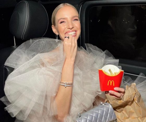 Выбираем идеальное платье на Новый год: от ярко-красного до насыщенного синего