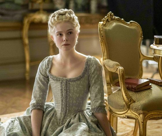 Официально: Hulu продлил сериал «Великая» с Эль Фаннинг на третий сезон