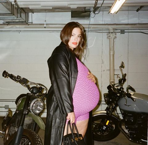 Официально: модель Эшли Грэм родила двойню