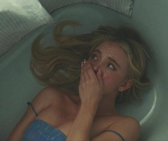 Бедная Кэсси: подборка самых смешных мемов, посвященных второму сезону «Эйфории»