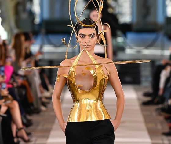 Schiaparelli представили кутюрную коллекцию на Неделе моды в Париже