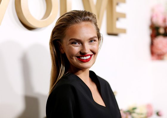 Модель Victoria’s Secret Роми Стрейд выходит замуж