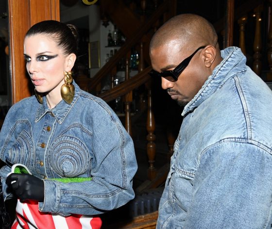 Джулия Фокс обвинила Ким Кардашьян в их расставании с Канье Уэстом