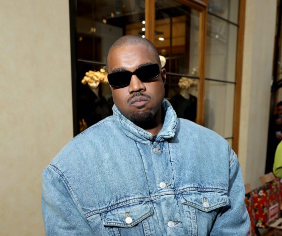 Канье Уэст откроет сеть своих фирменных магазинов YZYSPLY