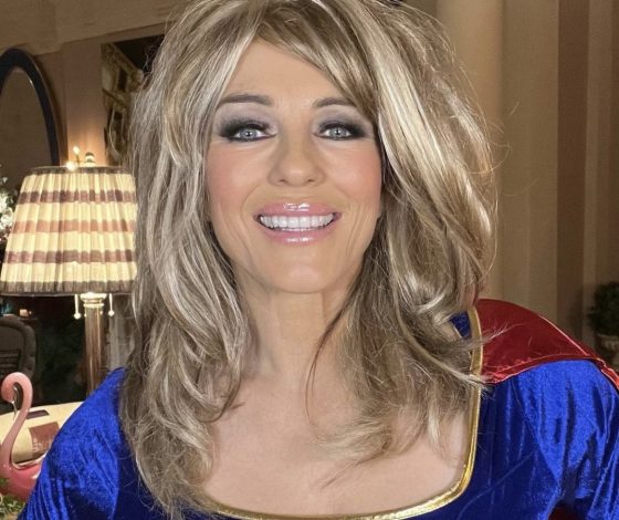 Супердевушка даже в 56: Элизабет Херли предстала в новом образе