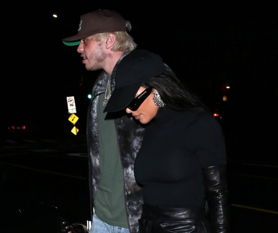 Вот это любовь: Пит Дэвидсон хранит дома свечу с изображением Ким Кардашьян