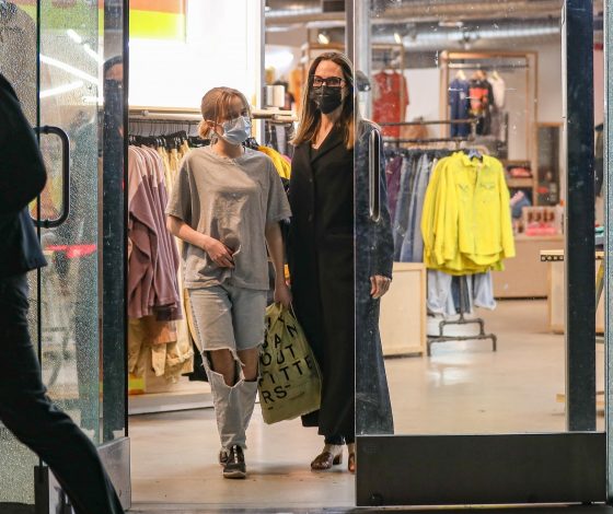 Редкий выход Анджелины Джоли со своей 13-летней дочерью