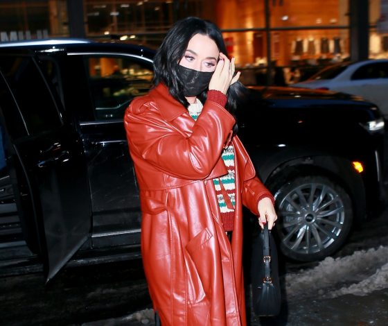 Не боится привлечь внимание: Кэти Перри вышла на свидание с Орландо Блумом в очень красном образе