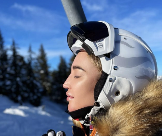 «Никто меня на подставляет, не обсуждает за глаза»: Ольга Бузова прокомментировала видео с ее участием, которое выложила Клава Кока