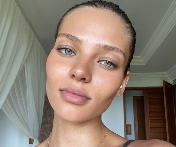 После рождения дочки: модель Алеся Кафельникова вернулась на подиум