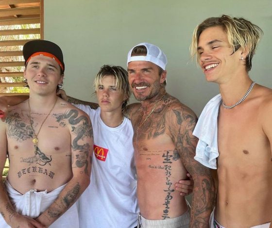 Семейная идиллия: Дэвид Бекхэм с сыновьями на футбольном матче