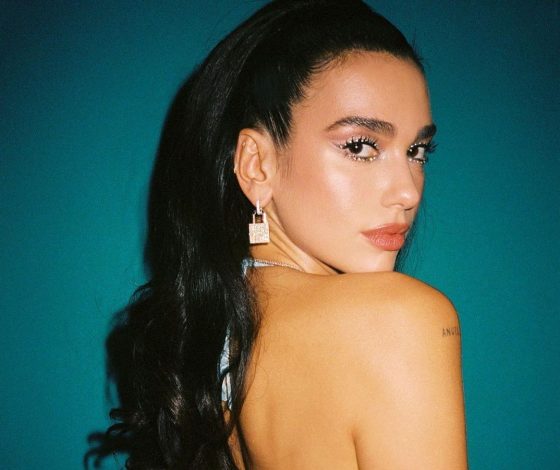 Мерцающий образ Дуа Липы, от которого невозможно оторвать взгляд