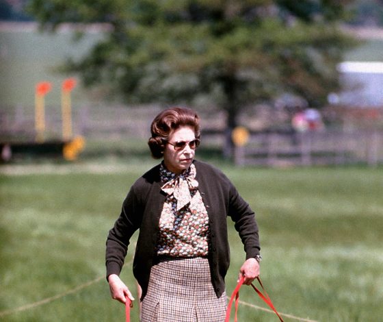 Елизавета II выпустила парфюм. Спойлер: он не для людей