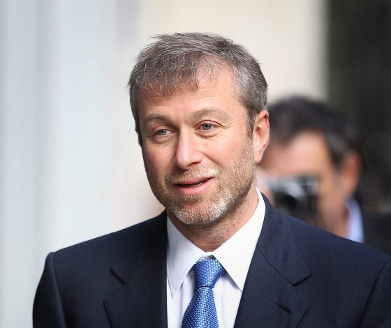Миллиардер Роман Абрамович покидает пост владельца клуба «Челси»
