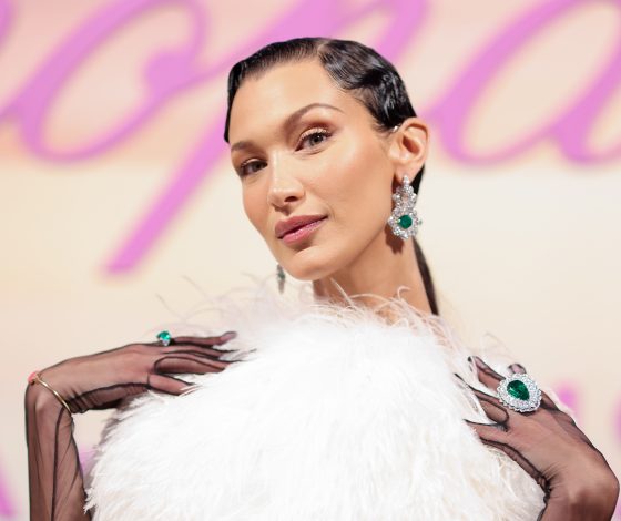 Лайфхак дня: как Белла Хадид снимает отеки лица перед фотосессией?