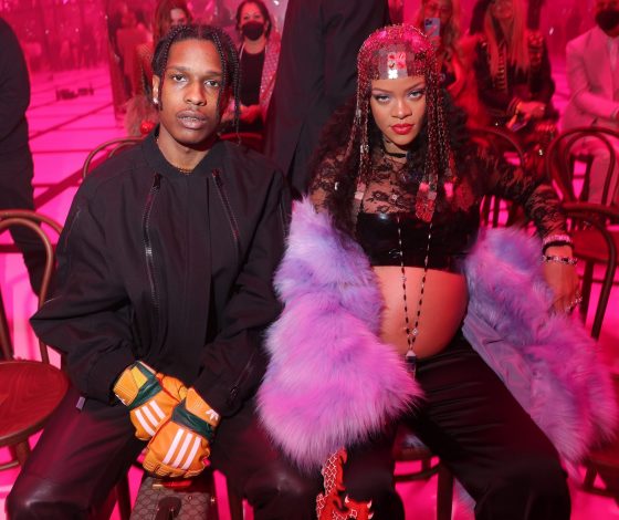 Рианна прокомментировала слухи о помолвке