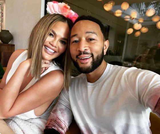 Крисси Тейген и Джон Ледженд стали родителями в третий раз