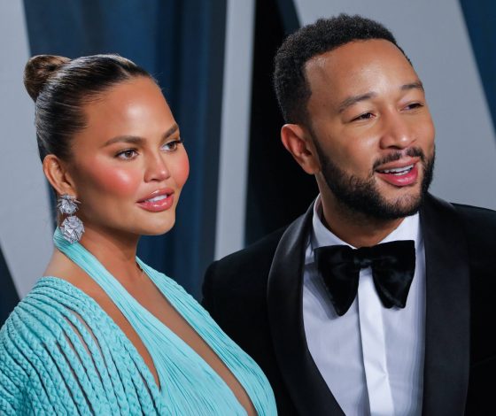 Крисси Тейген и Джон Ледженд стали родителями в четвертый раз